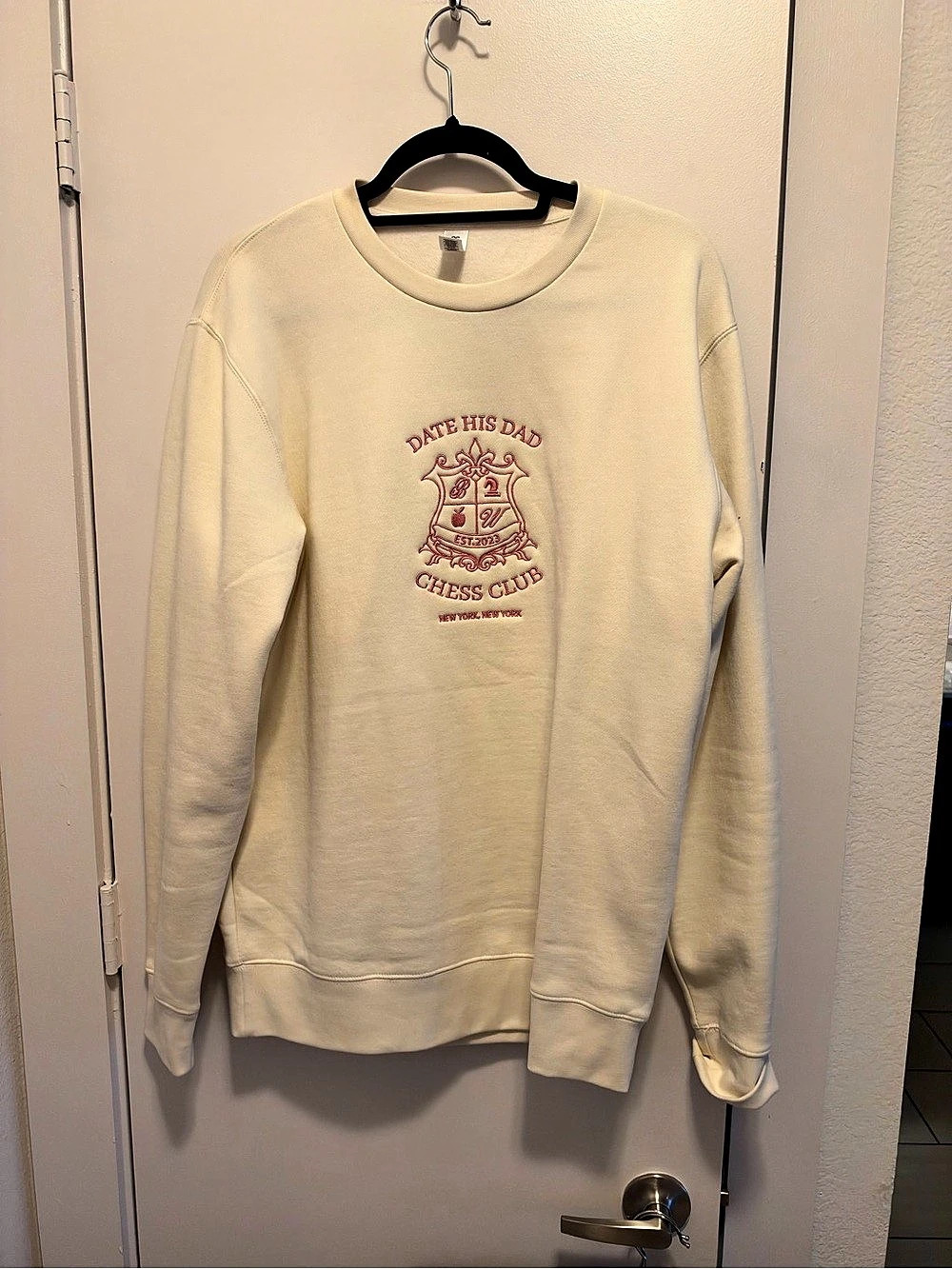 Date His Dad Chess Club Sweatshirt M by Brynn Whitfield RHONY Embroidered Crewne